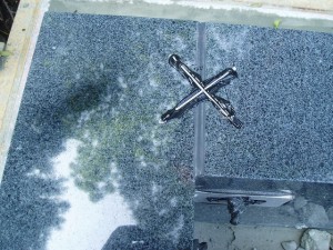 ステンレス製アンカーボルト留め、金具留め