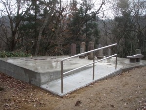 手すりを設置した基礎